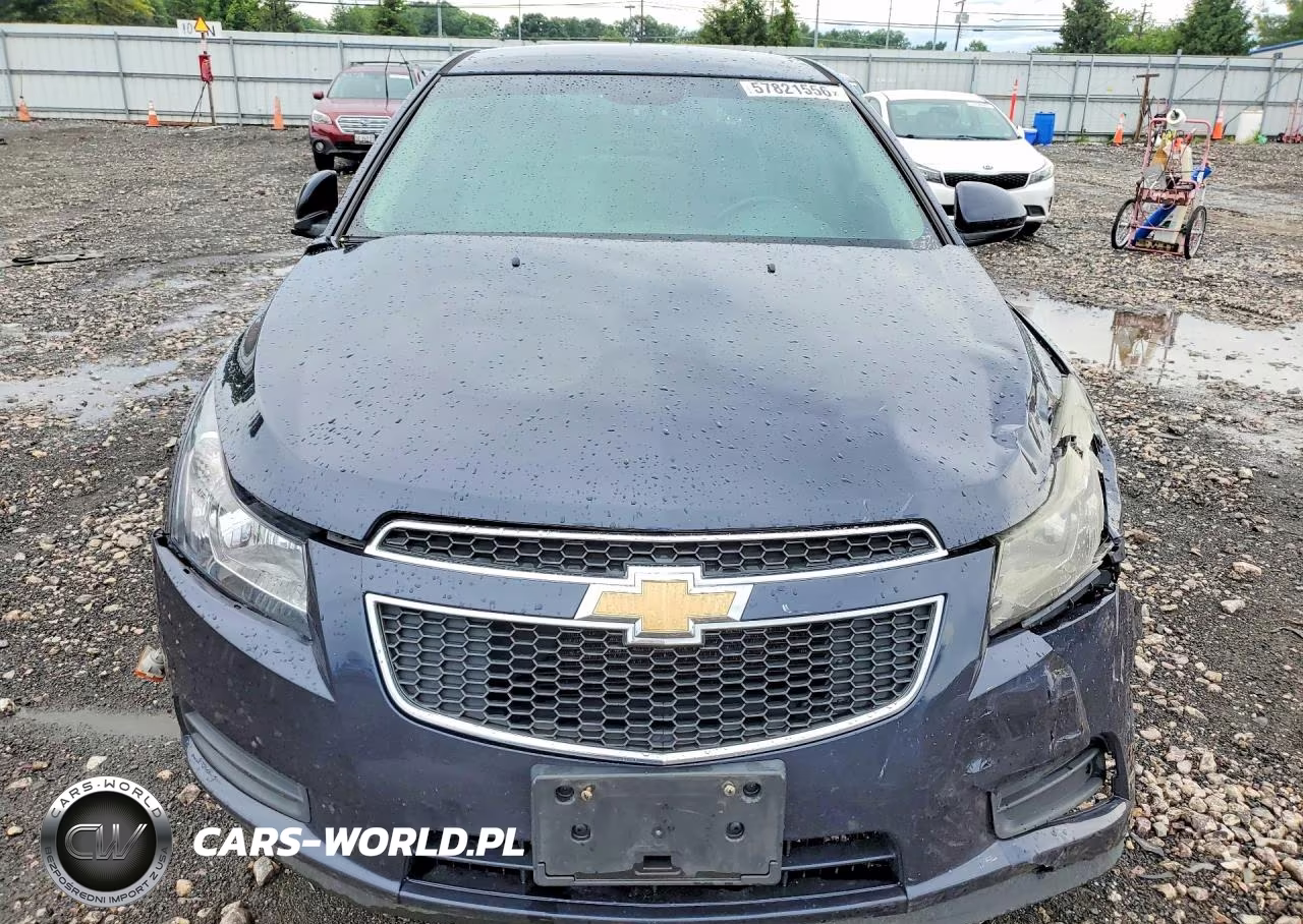 2014 Chevrolet Cruze VIN:1G1P75SZ2E7131439 - 5