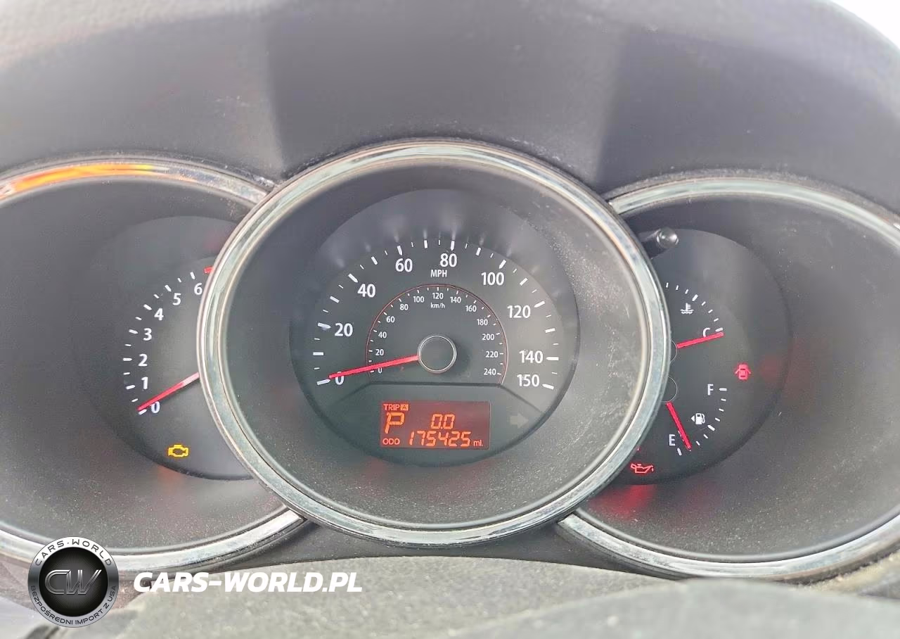 2013 Kia Sorento Lx VIN:5XYKTCA61DG347261 - 9
