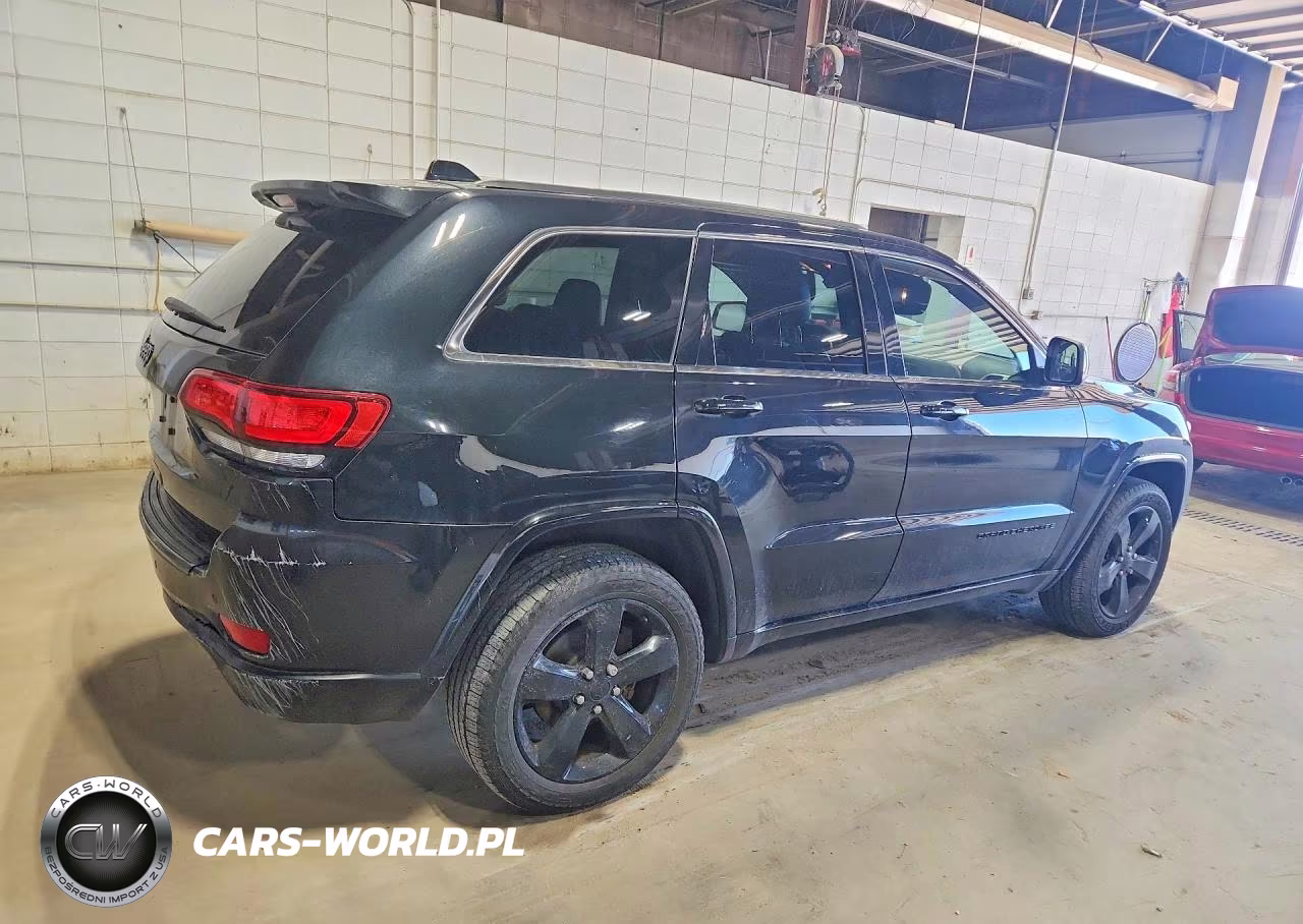 2015 Jeep Grand Cherokee Laredo VIN:1C4RJFAG6FC172902 - 3