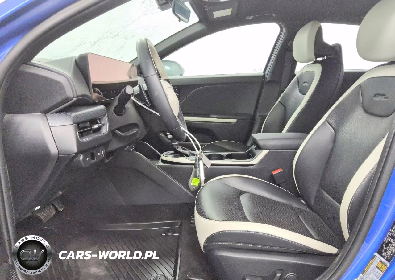 2025 Kia K4 Gt Line VIN:3KPFW4DE9SE094606 - 7