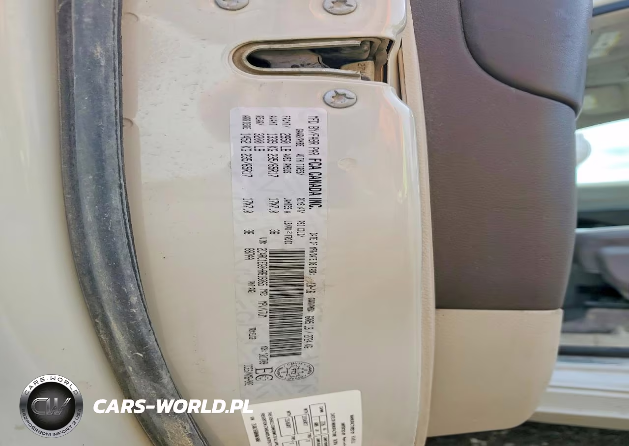 2017 Chrysler Pacifica Touring L Plus VIN:2C4RC1EG0HR616065 - 13