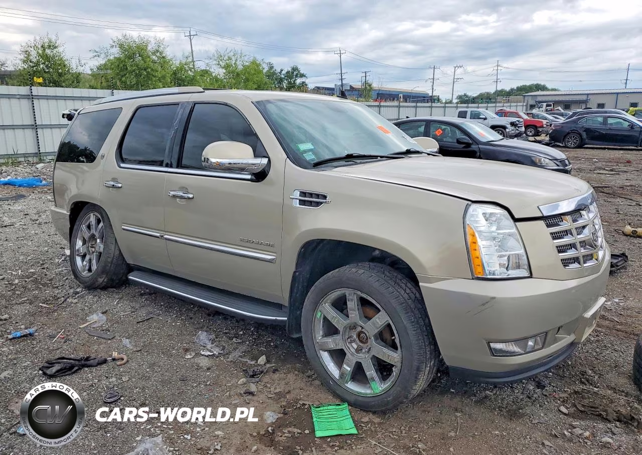 2012 Cadillac Escalade Luxury VIN:1GYS4BEF3CR152175 - 4