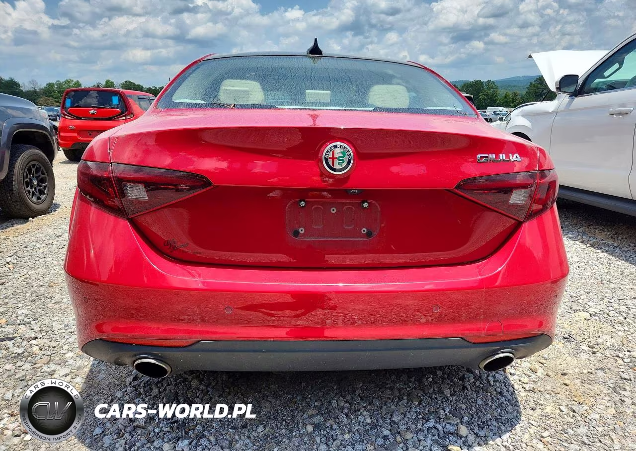 2017 Alfa Romeo Giulia Ti VIN:ZARFAECN8H7549319 - 6