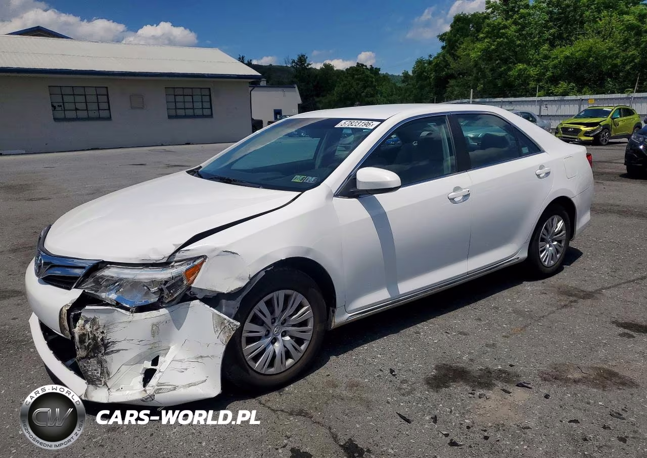 2012 Toyota Camry Le – zdjęcie 1 z 12