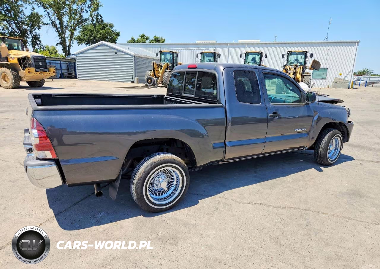 2013 Toyota Tacoma Access Cab VIN:5TFTX4CN1DX030113 - 3