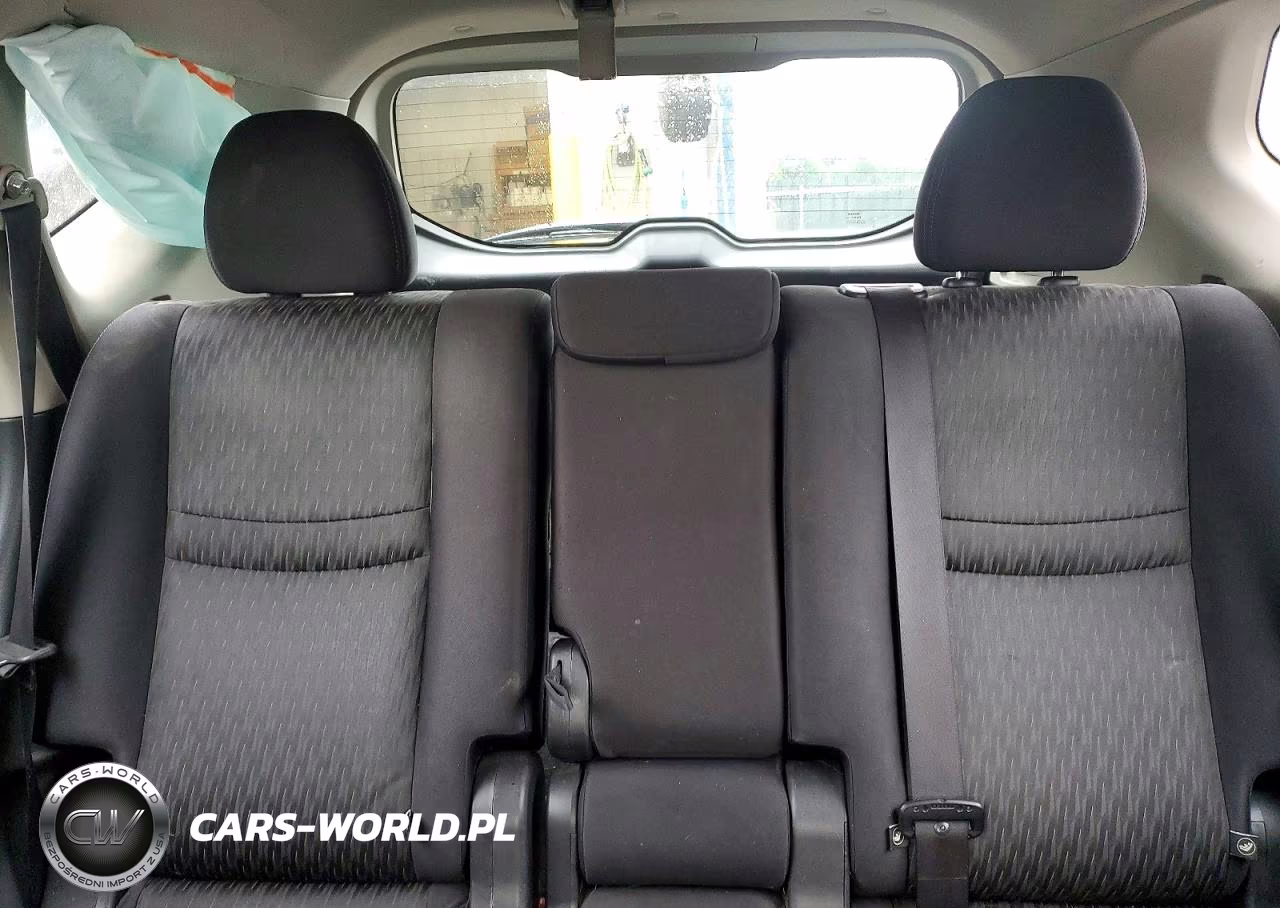 2018 Nissan Rogue S VIN:JN8AT2MV2JW302888 - 10