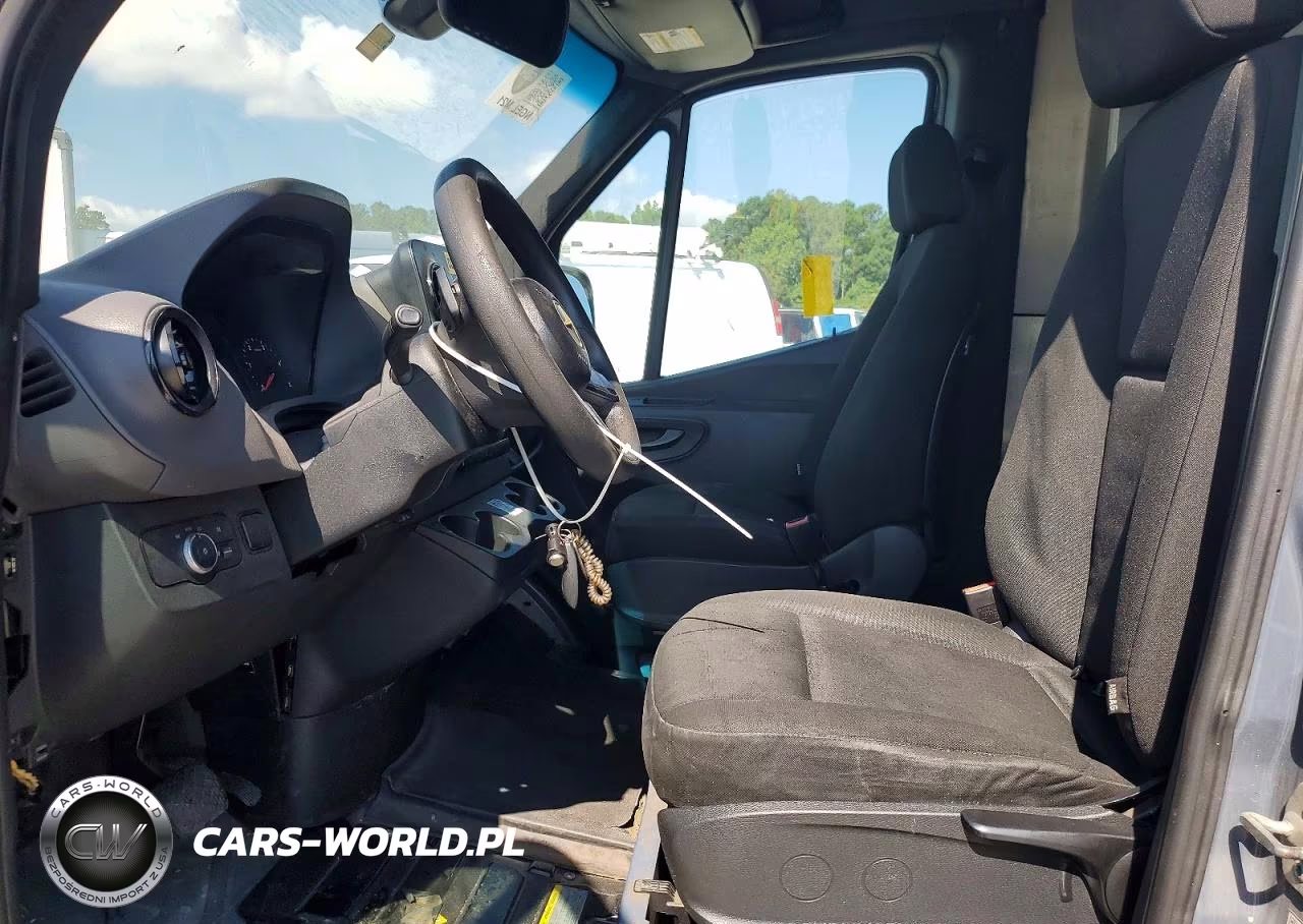 2019 Mercedes-Benz Sprinter 2500-3500 Delivery Van VIN:WD4PF1CD9KP135575 - 7