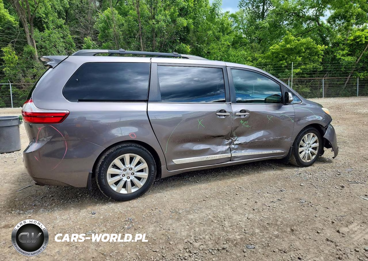 2015 Toyota Sienna Limited 7-Passenger VIN:5TDYK3DC6FS572960 - 3
