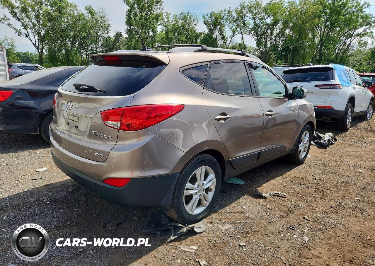 2012 Hyundai Tucson Gls VIN:KM8JUCAC1CU415808 - 3