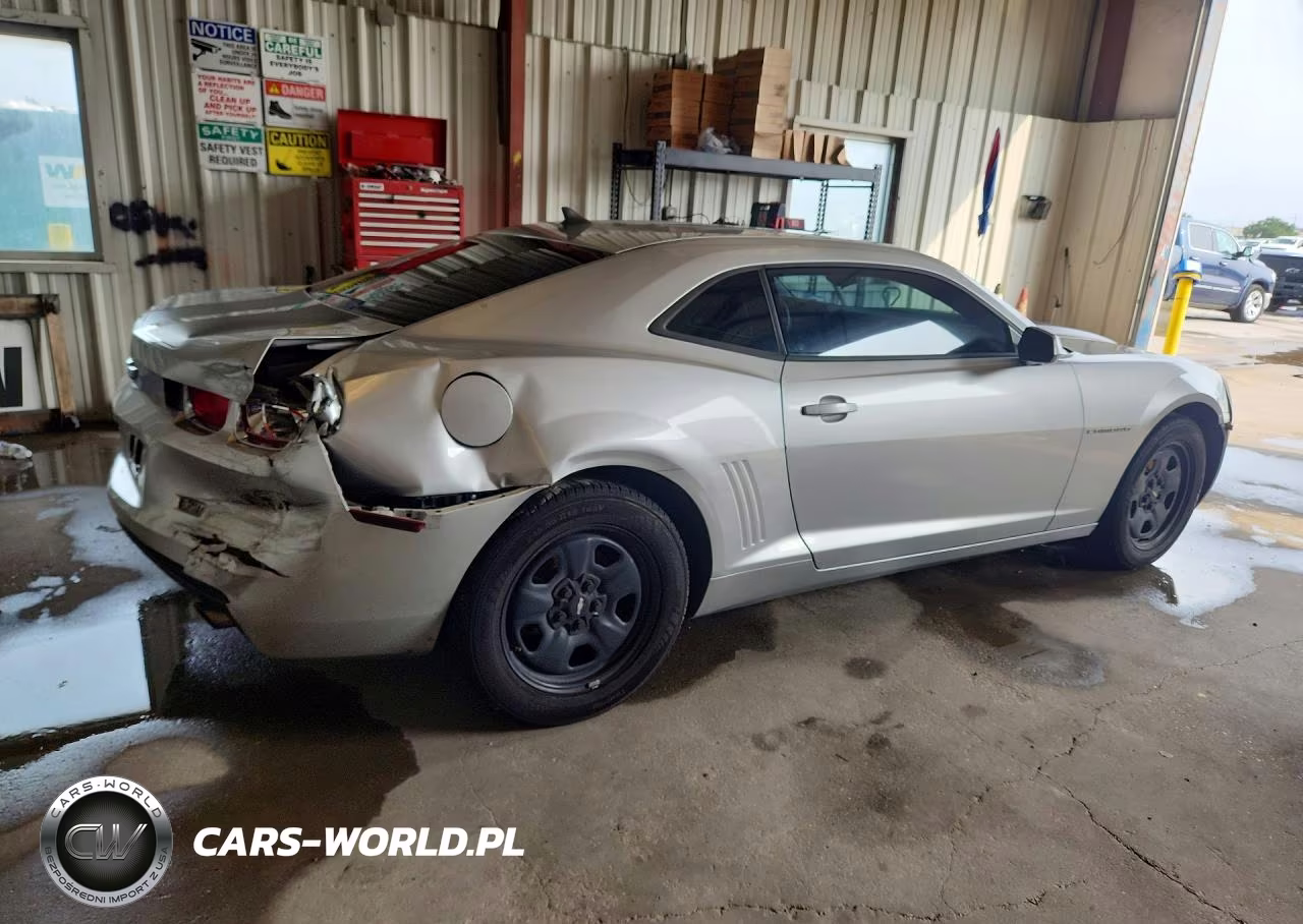 2011 Suzuki Camaro Ls VIN:2G1FA1ED4B9127389 - 3
