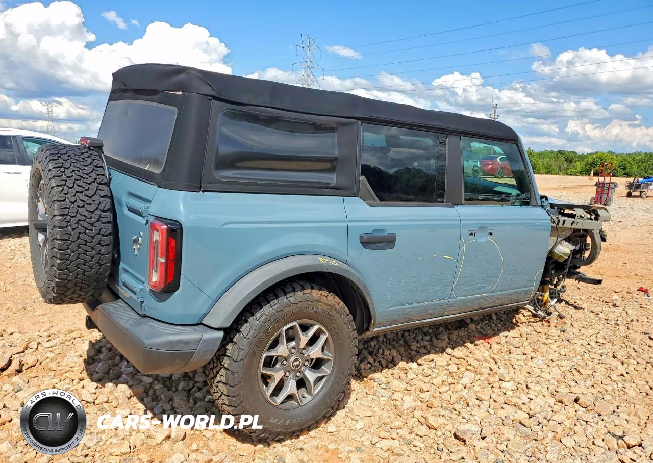2021 Ford Bronco Base VIN:1FMEE5DH3MLA76672 - 3