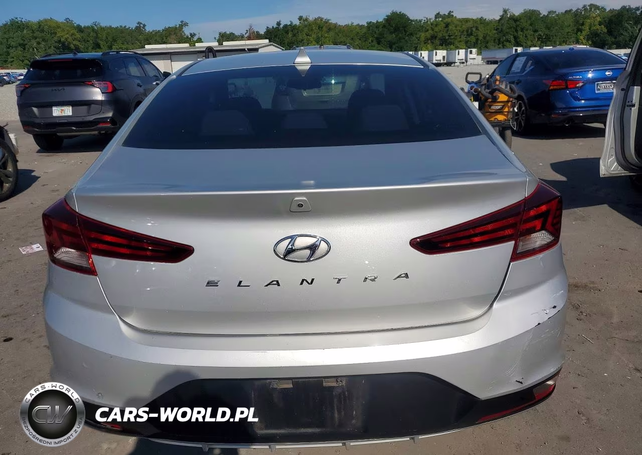 2019 Hyundai Elantra Value Edition VIN:5NPD84LF7KH450462 - 6