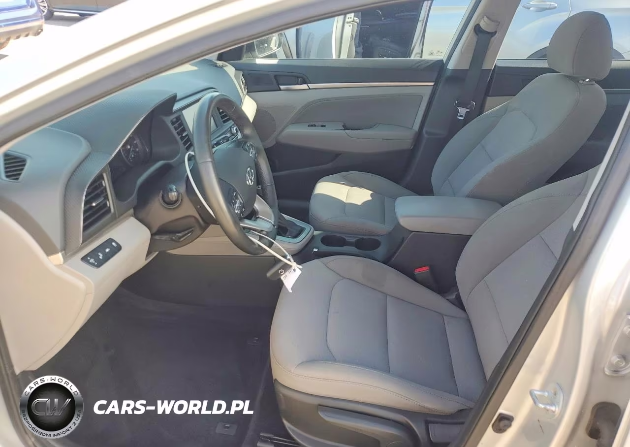 2019 Hyundai Elantra Value Edition VIN:5NPD84LF7KH450462 - 7