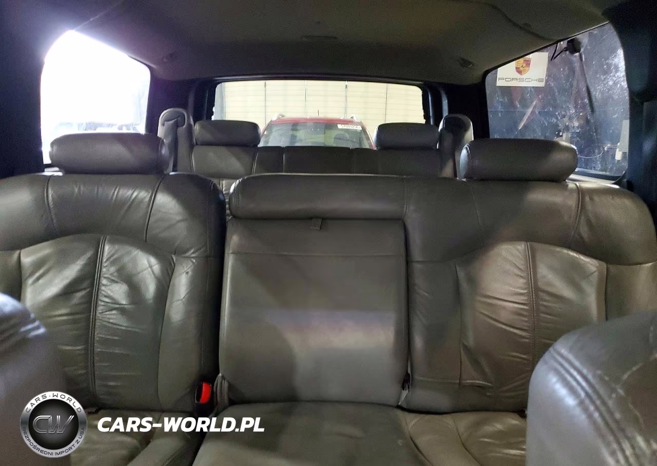 2001 Chevrolet Suburban K1500 VIN:1GNFK16T81J240816 - 10