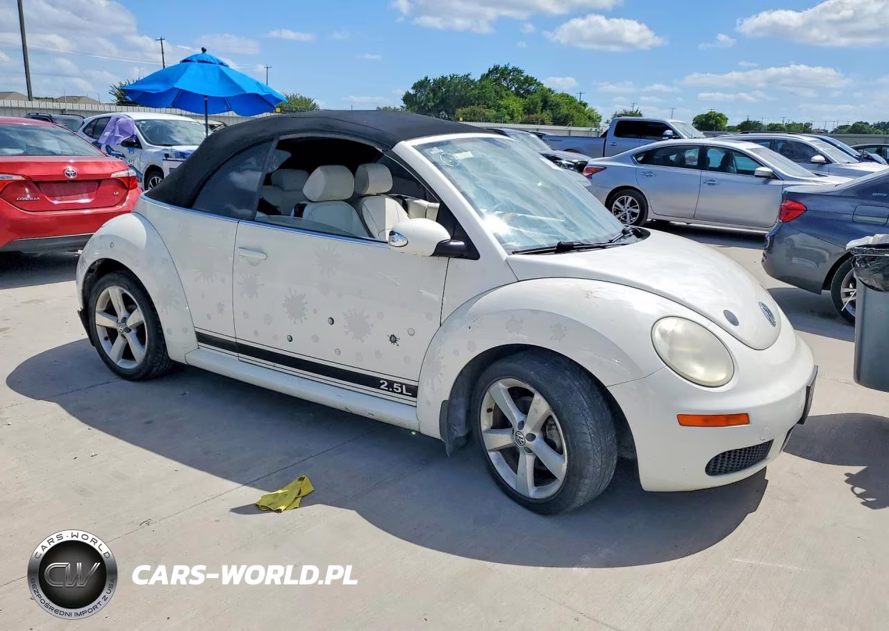 2007 Volkswagen New Beetle Triple White VIN:3VWFF31Y17M420854 - 4