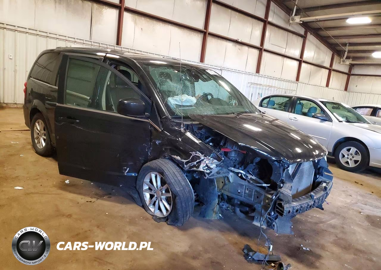 2018 Dodge Grand Caravan Sxt VIN:2C4RDGCG8JR301572 - 4