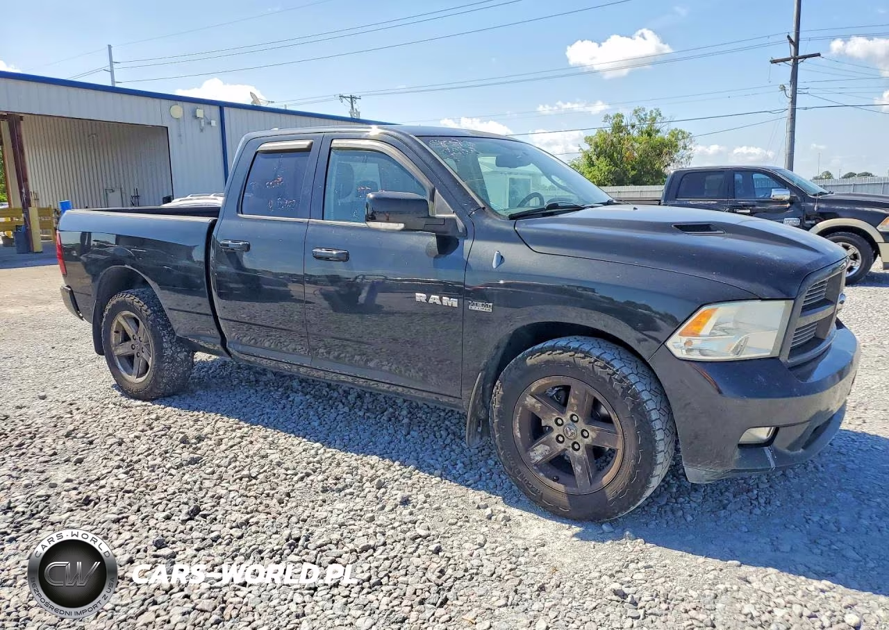 2010 Dodge Ram 1500 VIN:1D7RV1GT3AS207301 - 4
