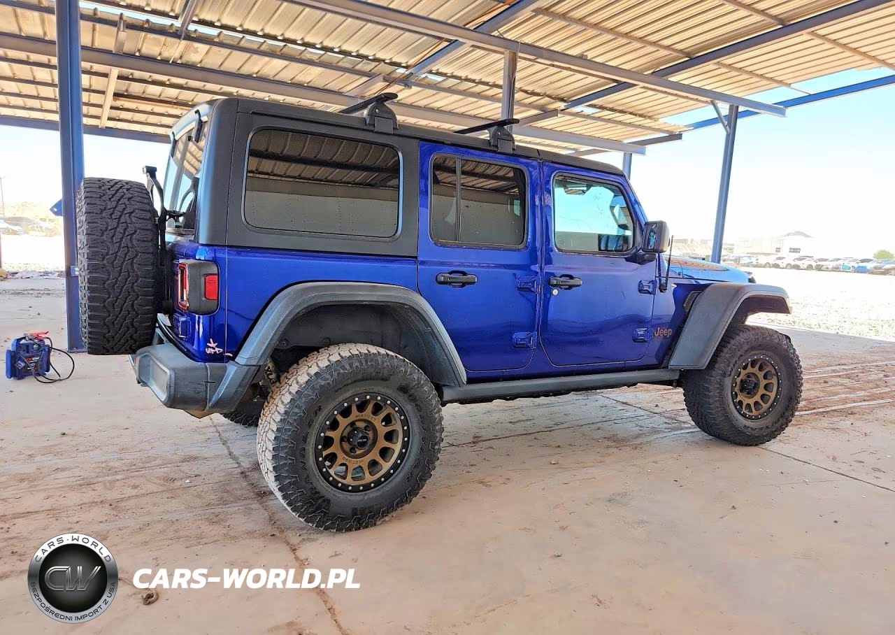 2018 Jeep Wrangler Unlimited Rubicon VIN:1C4HJXFG9JW192112 - 3