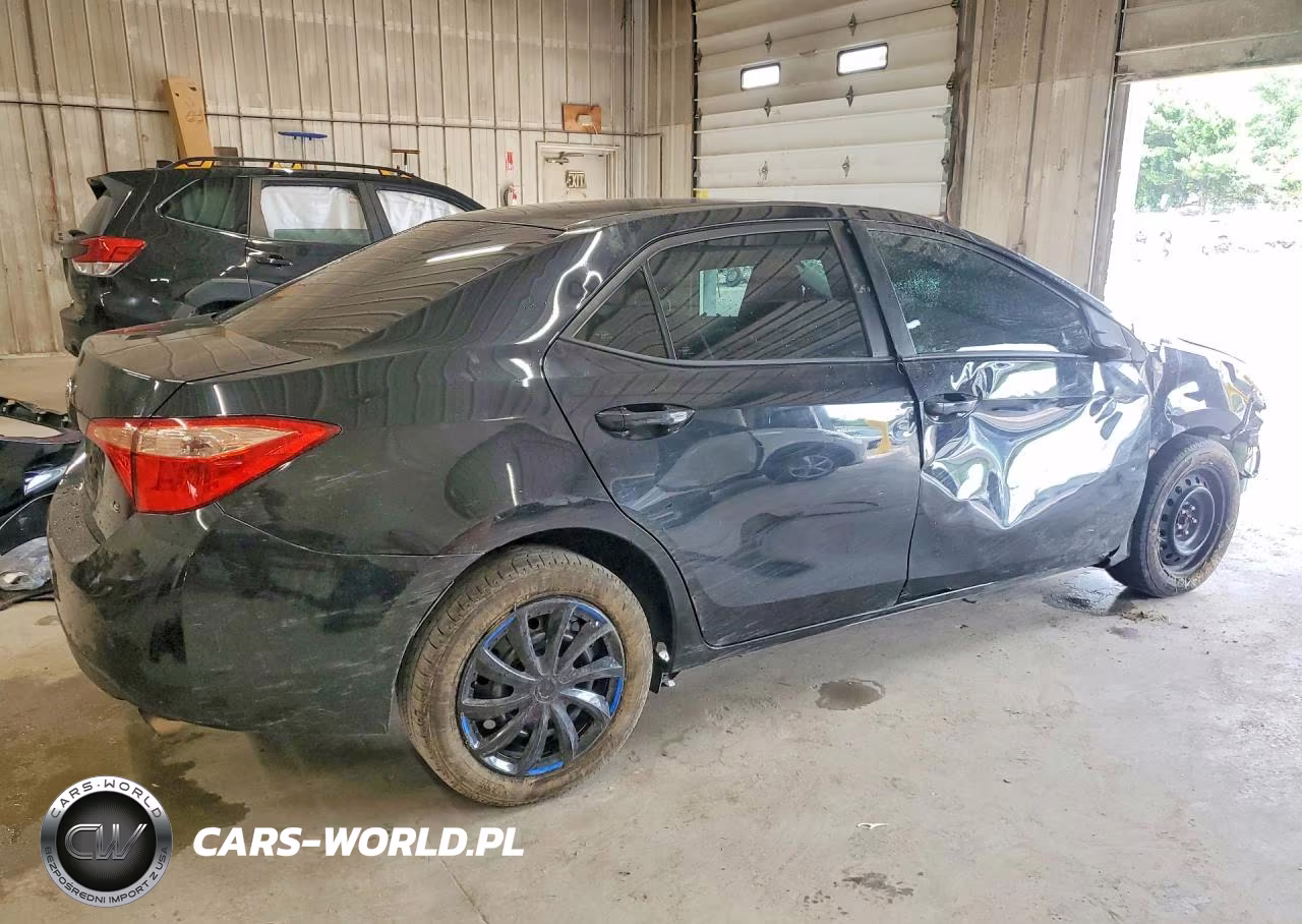 2017 Toyota Corolla Le VIN:2T1BURHE6HC913395 - 3