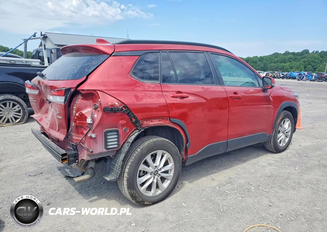 2022 Toyota Corolla Cross Le VIN:7MUCAABG9NV005511 - 3