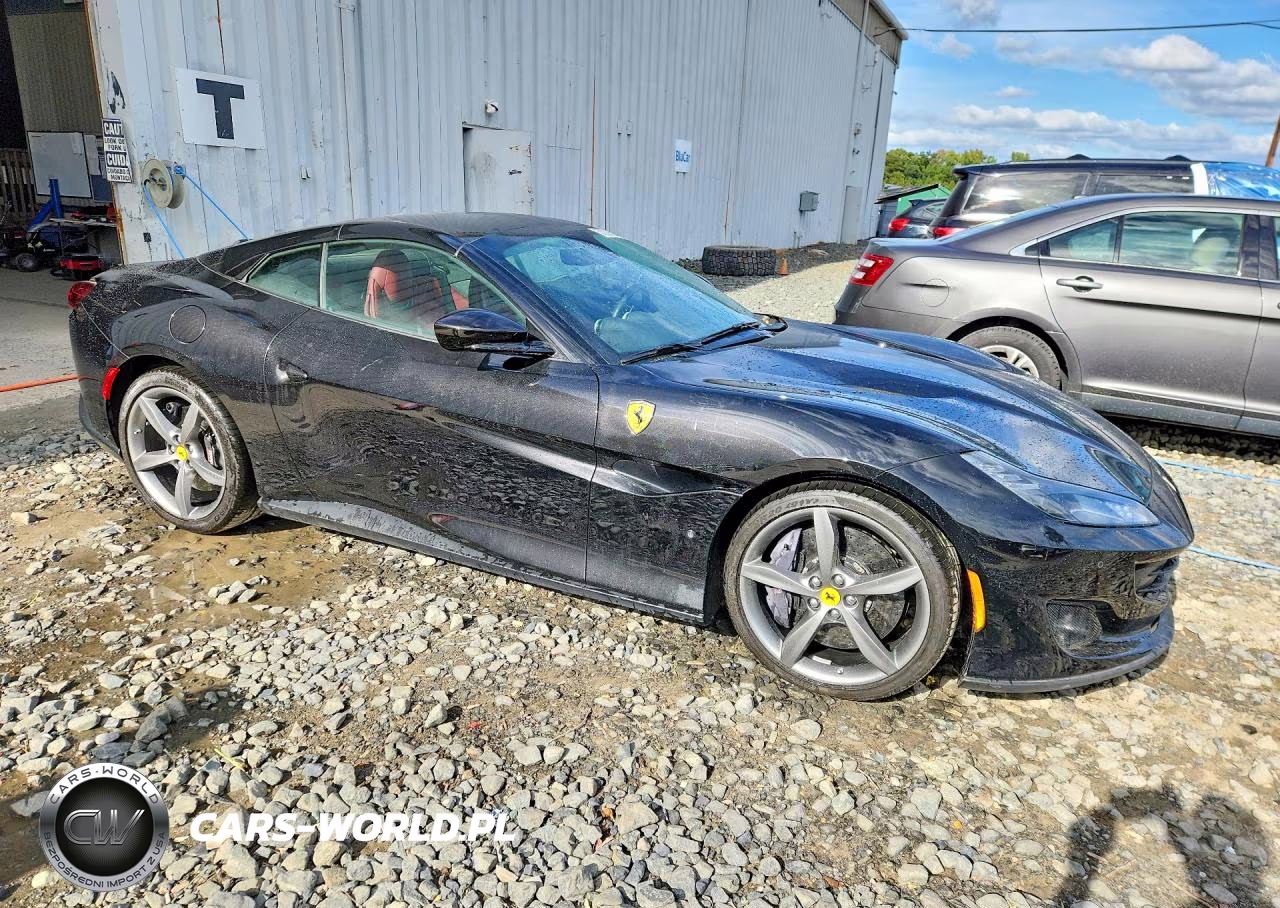 2019 Ferrari Portofino VIN:ZFF89FPA7K0242010 - 4