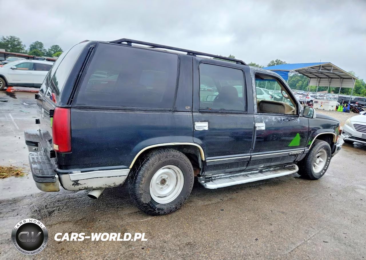 1999 Chevrolet Tahoe C1500 VIN:1GNEC13R5XR150115 - 3