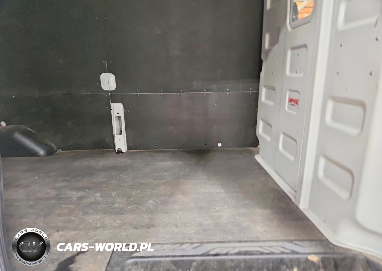 2025 Ford Transit T-250 VIN:1FTBR1C85SKB18560 - 11