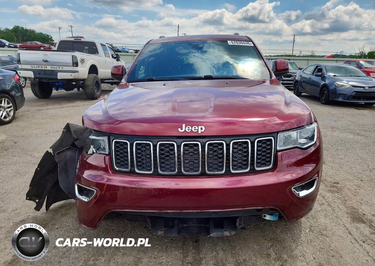 2017 Jeep Grand Cherokee Laredo VIN:1C4RJFAG6HC800265 - 5