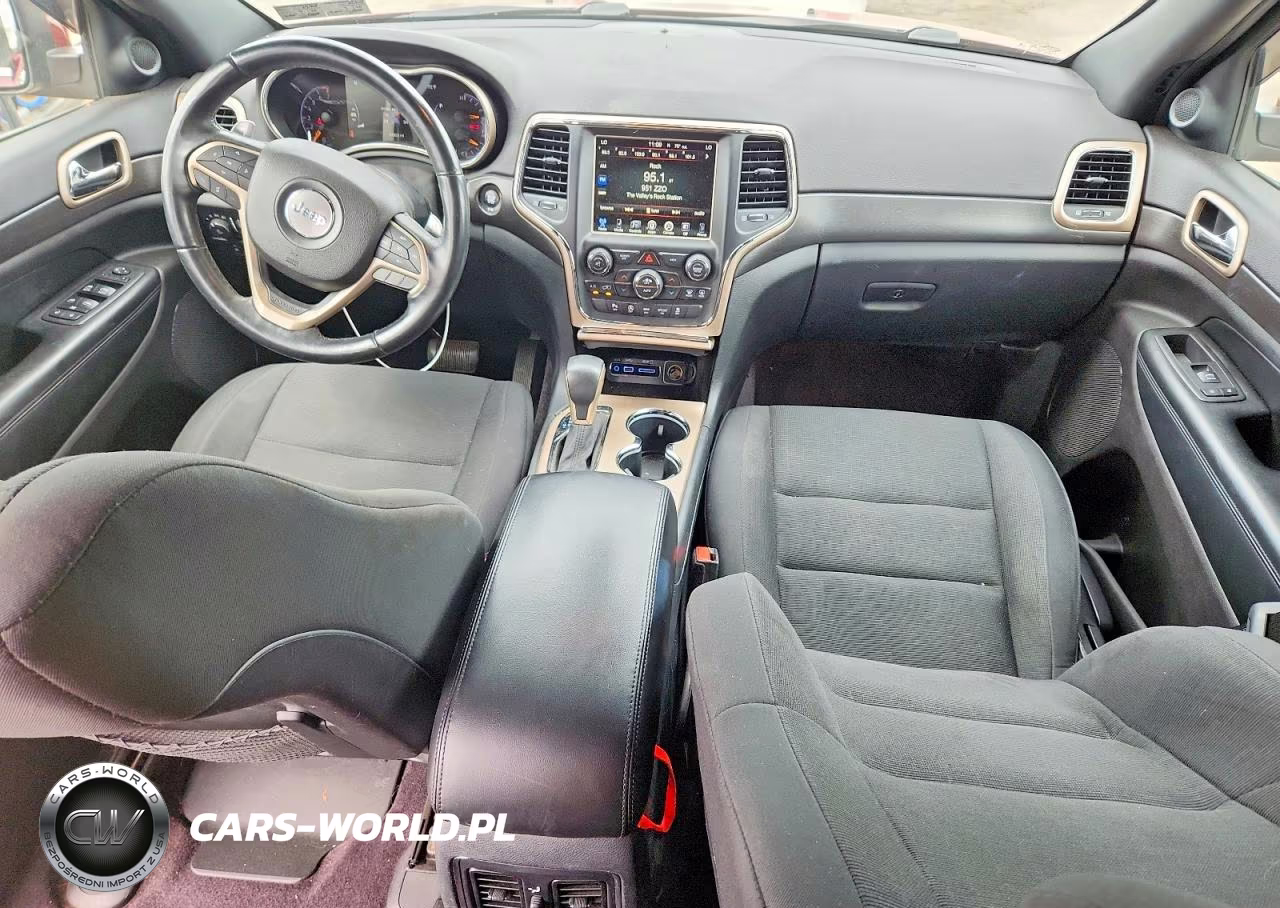 2017 Jeep Grand Cherokee Laredo VIN:1C4RJFAG6HC800265 - 8
