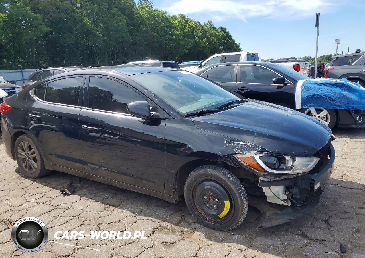 2018 Hyundai Elantra VIN:5NPD84LF7JH304836 - 4