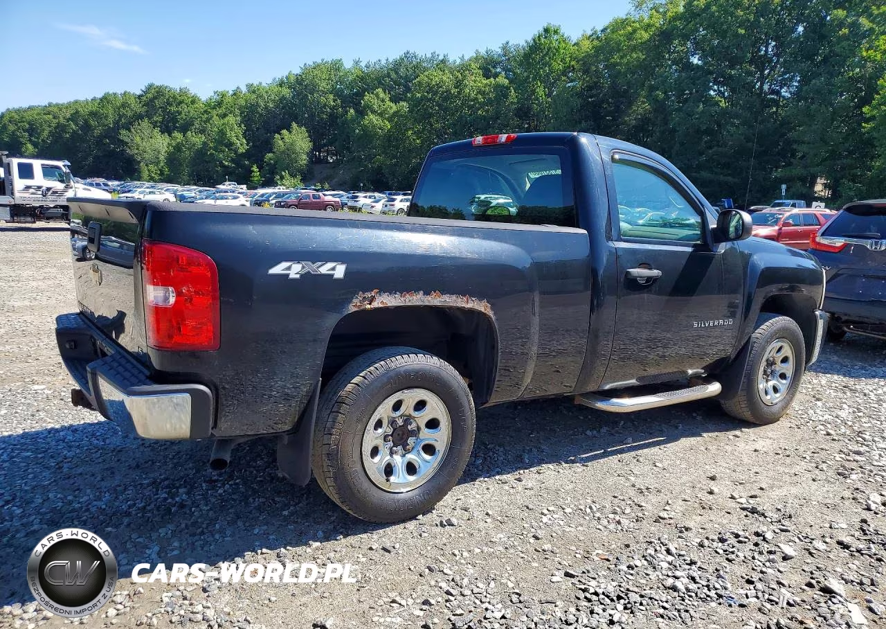 2013 Chevrolet Silverado K1500 VIN:1GCNKPEX3DZ298575 - 3