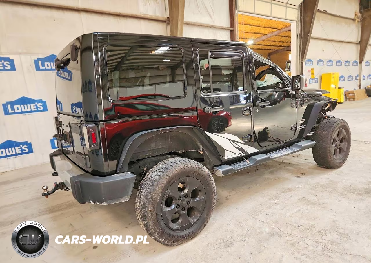 2014 Jeep Wrangler Unlimited Sahara VIN:1C4BJWEG4EL130240 - 3