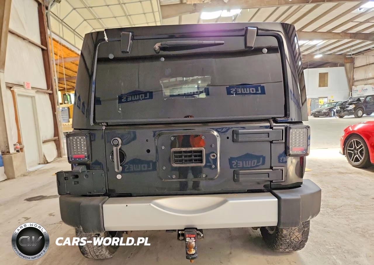 2014 Jeep Wrangler Unlimited Sahara VIN:1C4BJWEG4EL130240 - 6