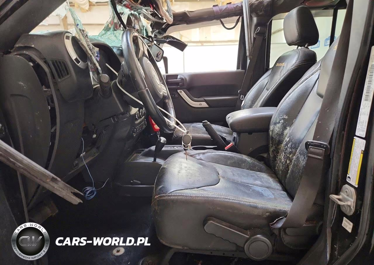 2014 Jeep Wrangler Unlimited Sahara VIN:1C4BJWEG4EL130240 - 7