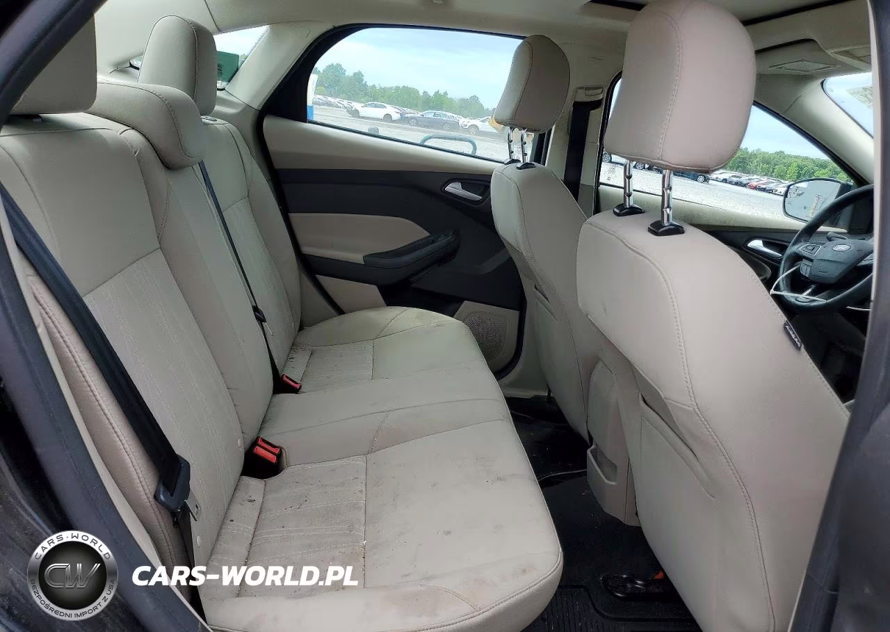 2016 Ford Focus Se VIN:1FADP3F25GL377106 - 8