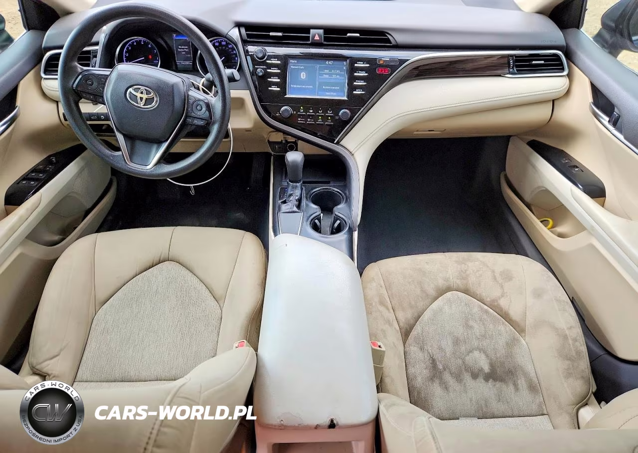 2018 Toyota Camry Le VIN:4T1B11HK1JU637082 - 8