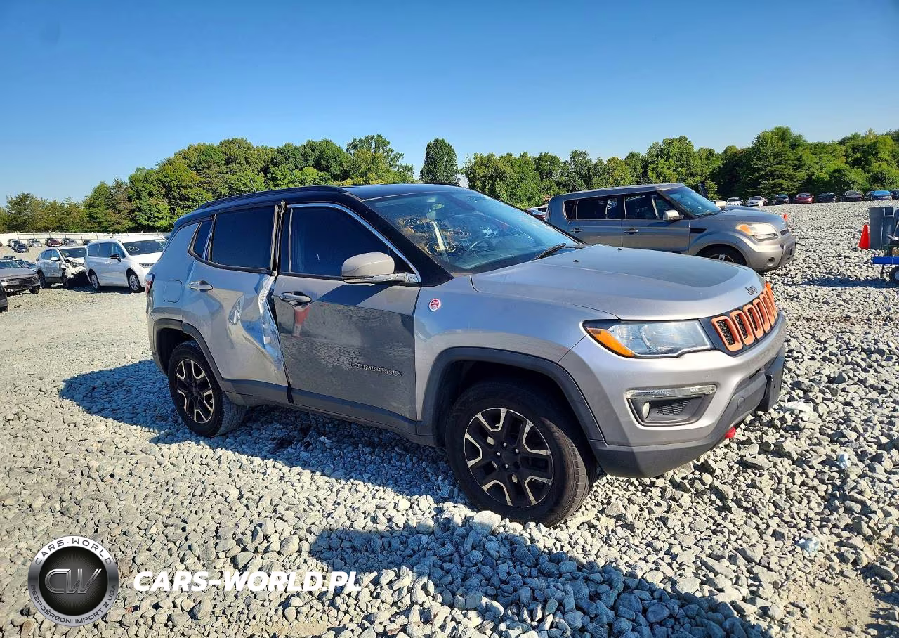 2020 Jeep Compass Trailhawk VIN:3C4NJDDB9LT221397 - 4