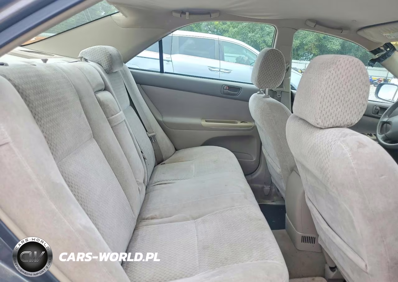 2003 Toyota Camry Le VIN:4T1BE32K13U752261 - 10