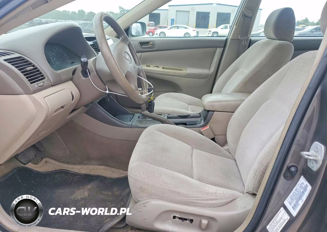 2003 Toyota Camry Le VIN:4T1BE32K13U752261 - 7