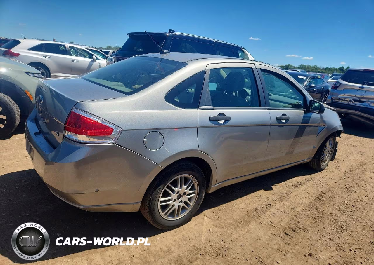 2008 Ford Focus Se VIN:1FAHP35N58W250692 - 3