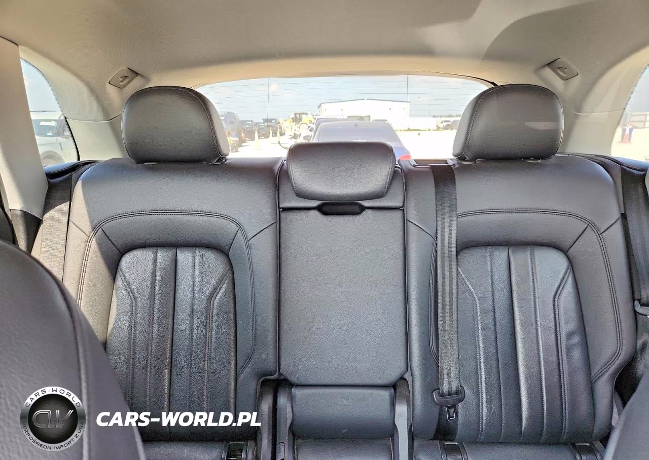 2018 Audi Q5 Premium VIN:WA1ANAFYXJ2083610 - 10
