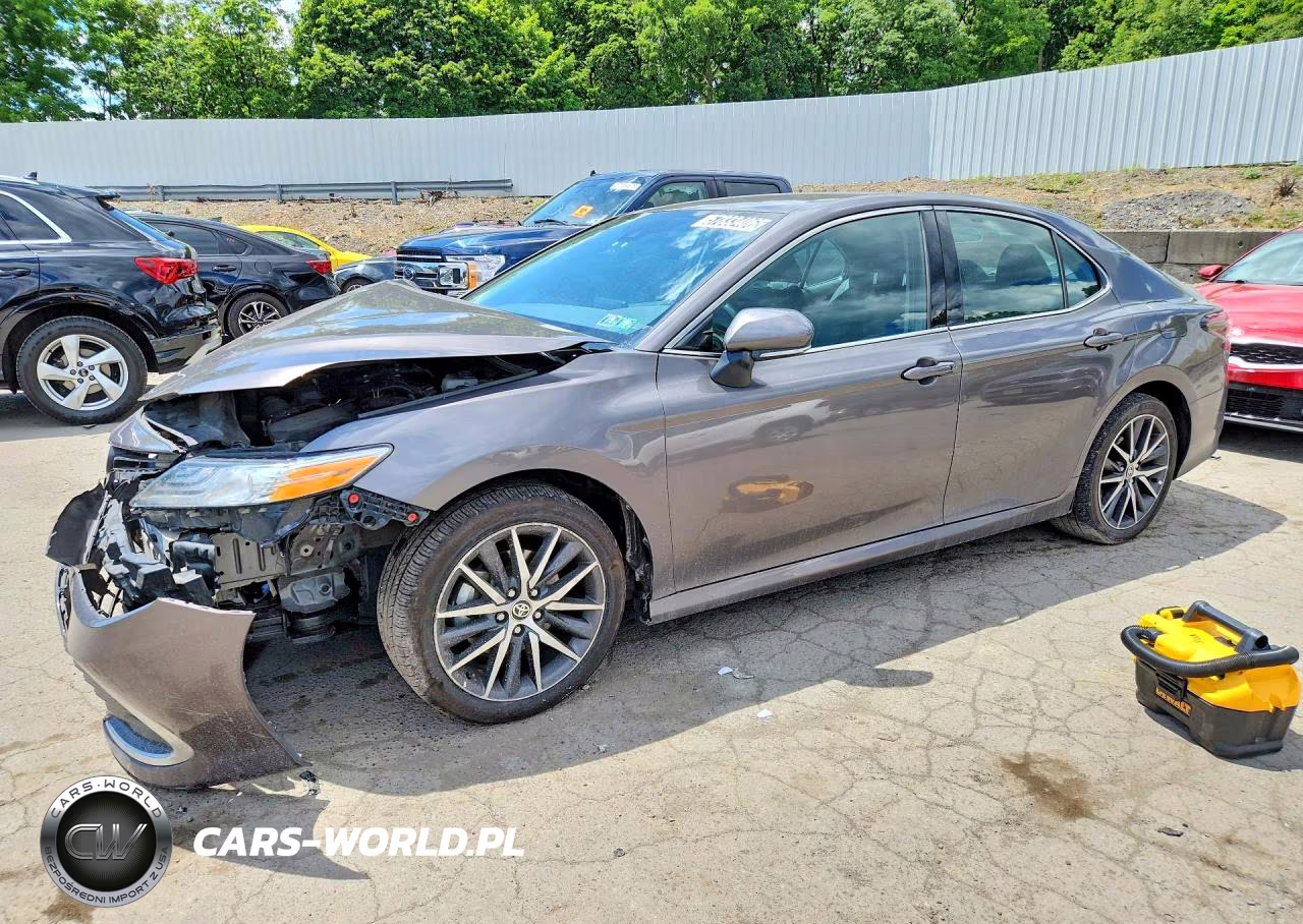 2024 Toyota Camry Xle – zdjęcie 1 z 12