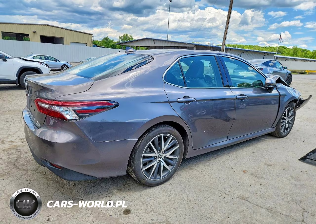 2024 Toyota Camry Xle VIN:4T1F31AK5RU626653 - 3