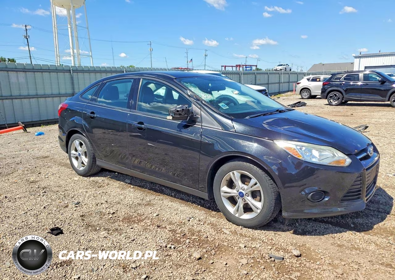 2014 Ford Focus Se VIN:1FADP3F21EL353866 - 4