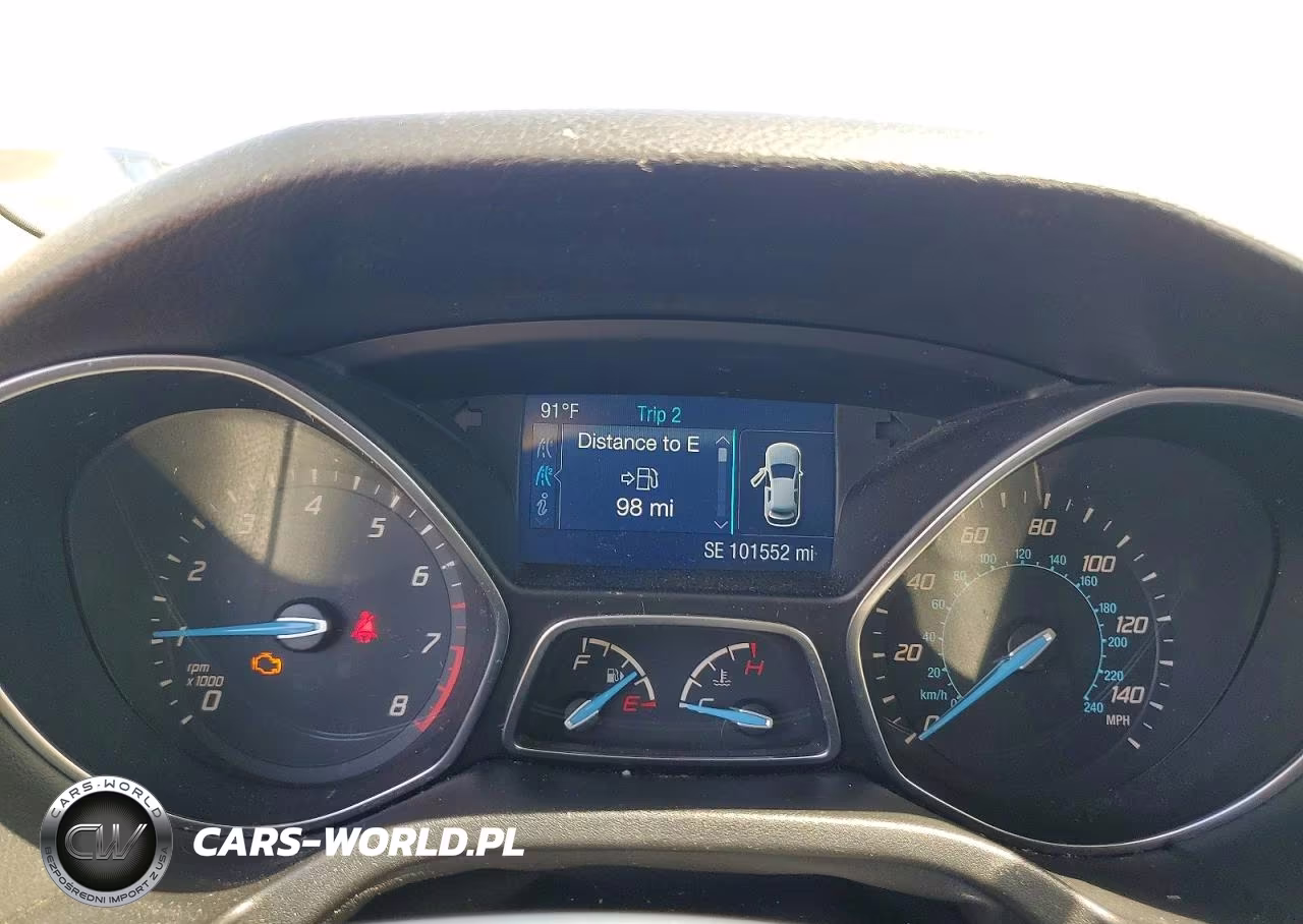 2014 Ford Focus Se VIN:1FADP3F21EL353866 - 9
