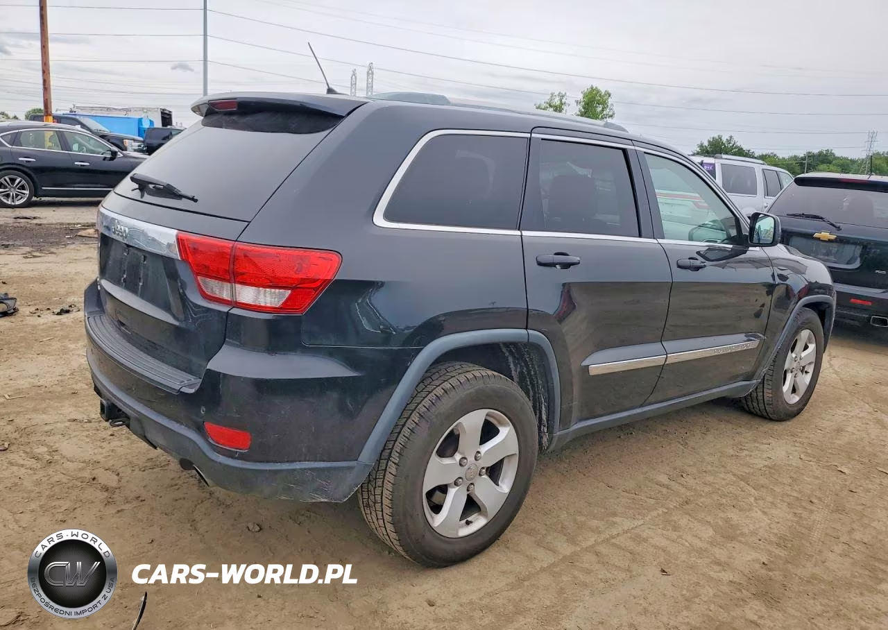 2012 Jeep Grand Cherokee Laredo VIN:1C4RJFAT7CC192407 - 3