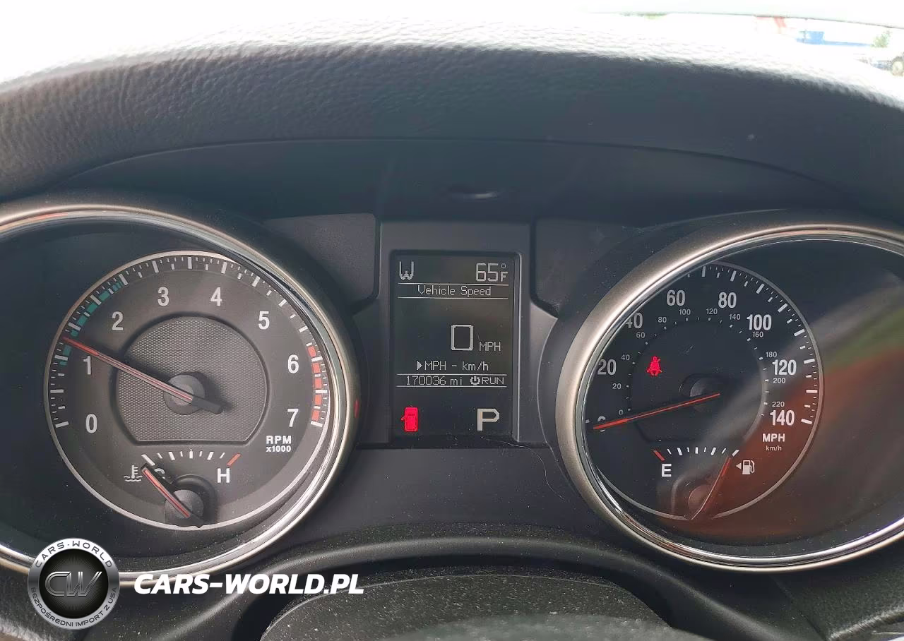 2012 Jeep Grand Cherokee Laredo VIN:1C4RJFAT7CC192407 - 9