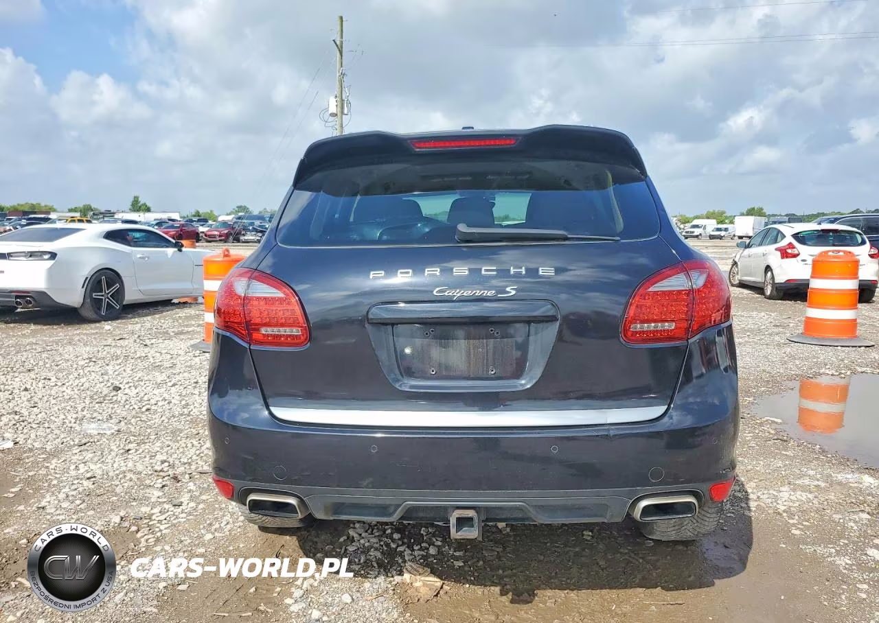 2011 Porsche Cayenne S VIN:WP1AB2A27BLA54695 - 6