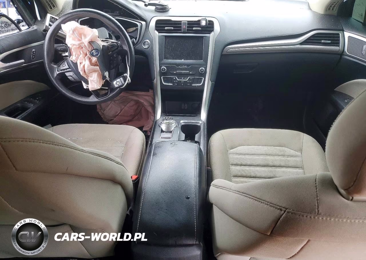 2019 Ford Fusion S VIN:3FA6P0G77KR198724 - 8