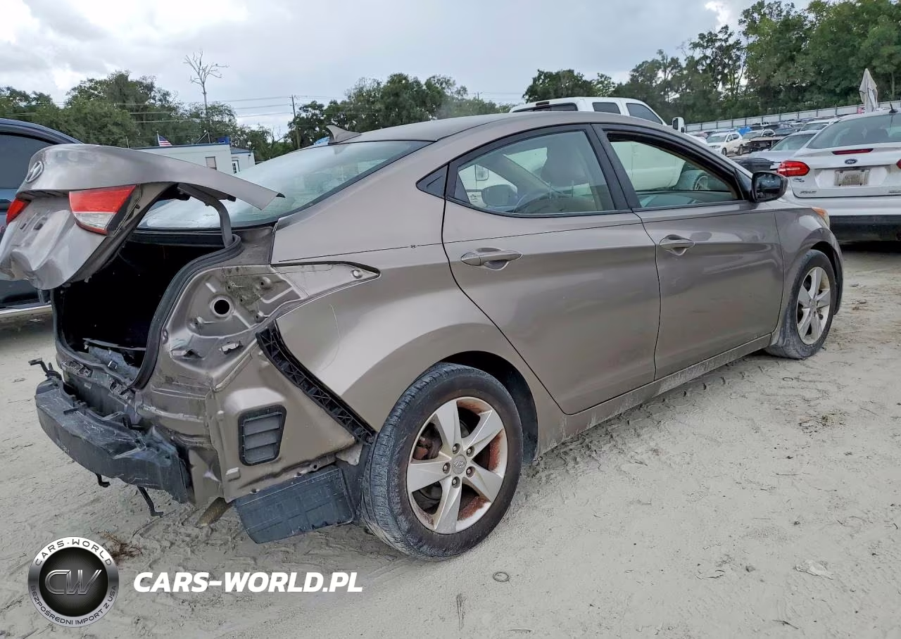 2013 Hyundai Elantra Gls VIN:5NPDH4AE1DH175345 - 3